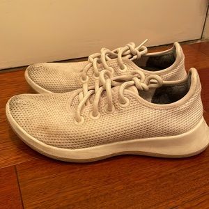 Allbirds Tree Runners Womens Sneaker in white size 8